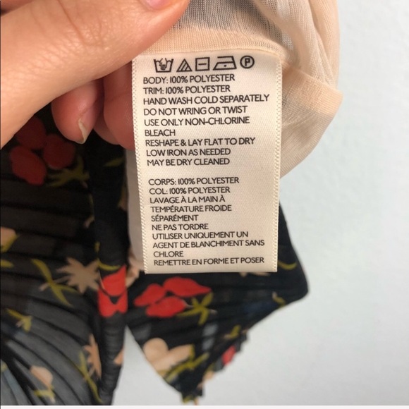 Urban Outfitters Cooperative floral pleated  top - Picture 5 of 7